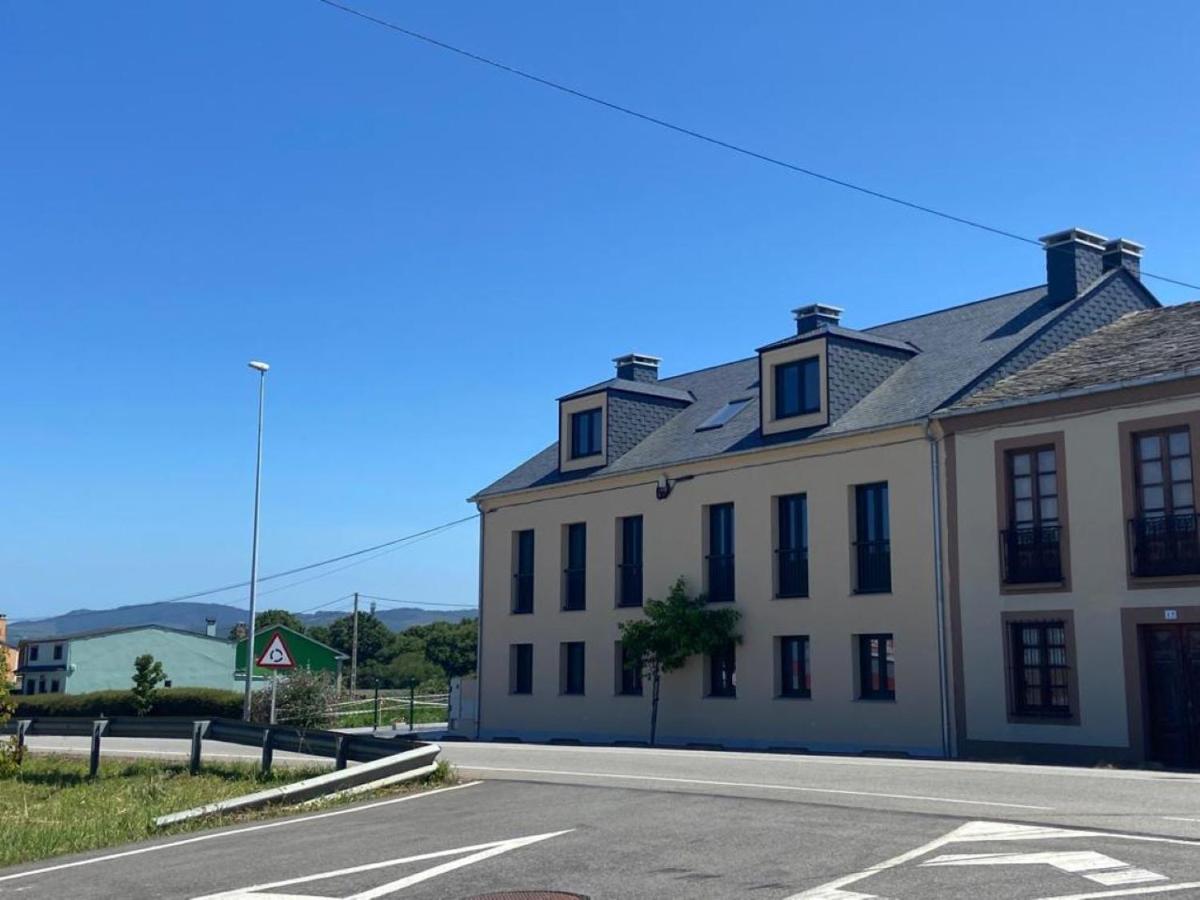Albergue O Teu Sitio Ribadeo Exterior foto